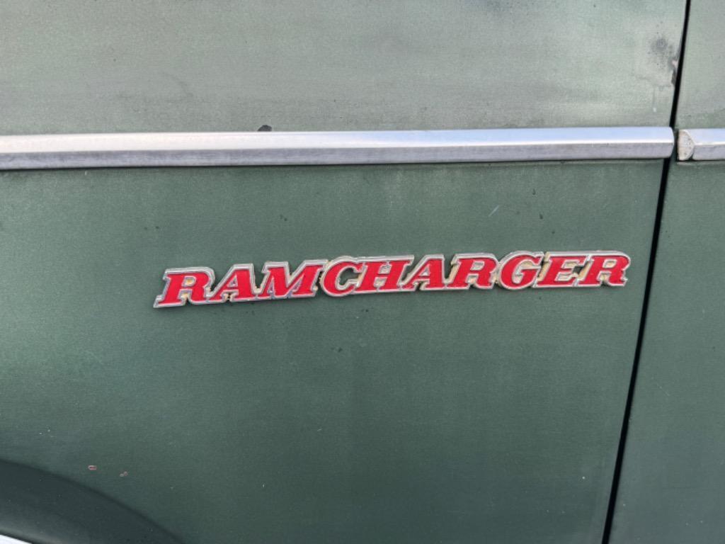 Dodge-Ram-Charger-100-rust-free-1977-2dr-11