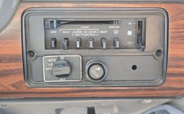 Dodge-Ram-Van-1994-18