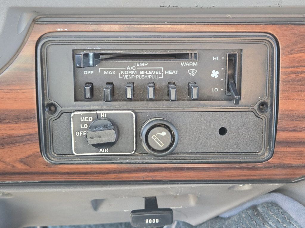 Dodge-Ram-Van-1994-19