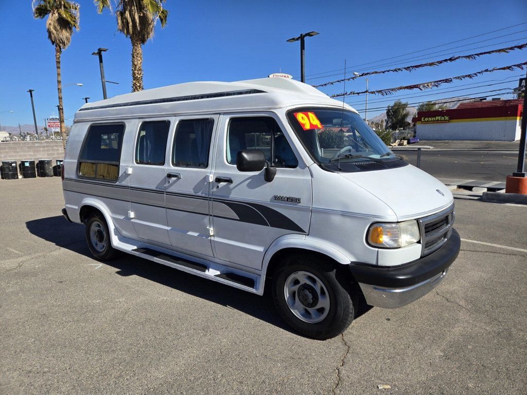 Dodge-Ram-Van-1994-3