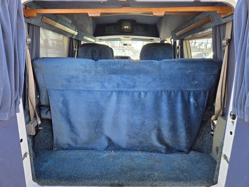 Dodge-Ram-Van-1994-8