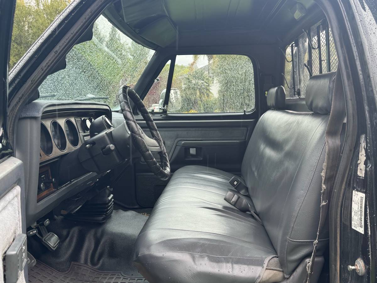 Dodge-Ram-d350-diesel-1991-black-16