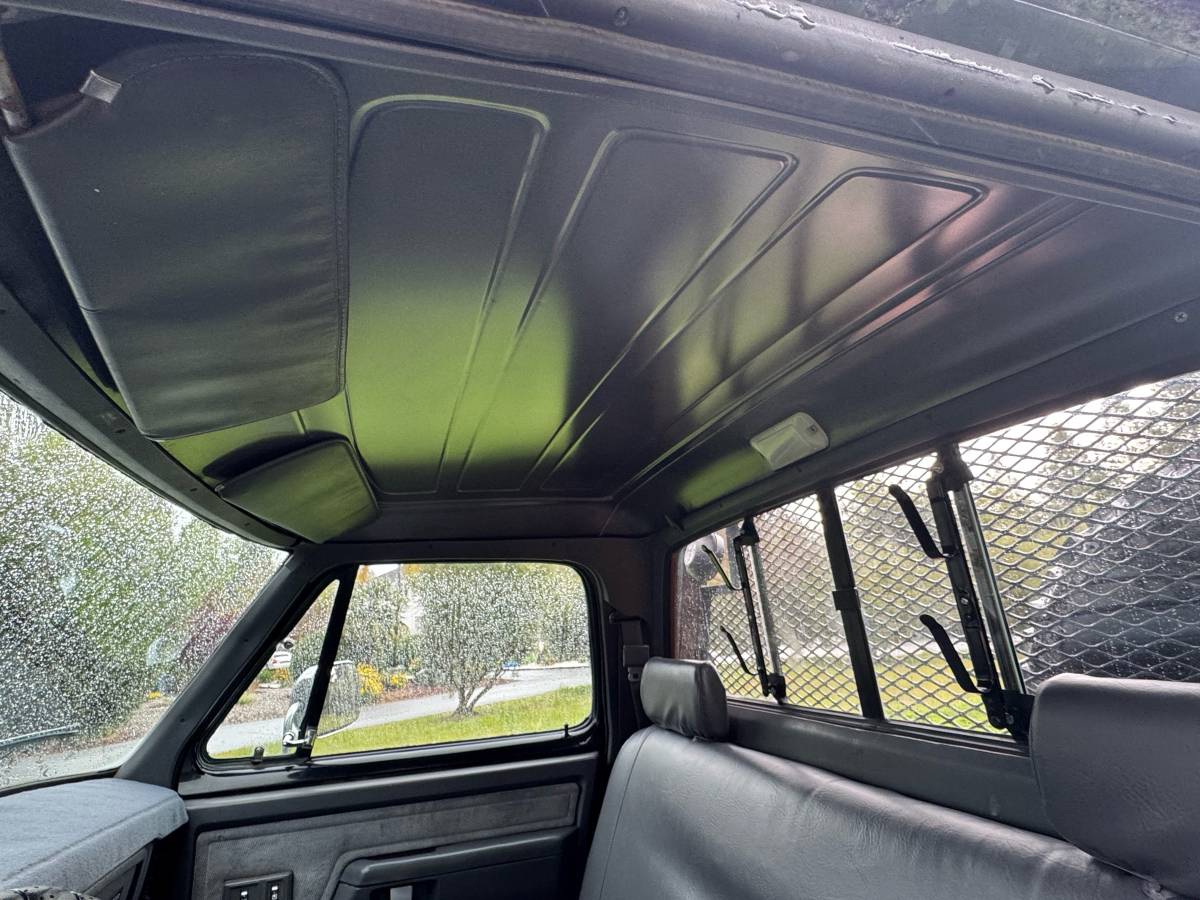Dodge-Ram-d350-diesel-1991-black-19