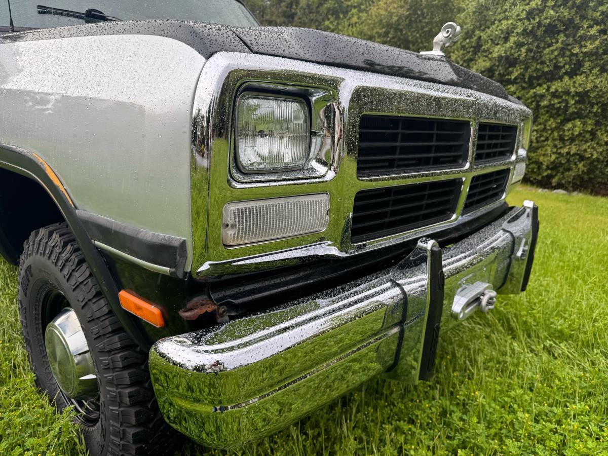 Dodge-Ram-d350-diesel-1991-black-5
