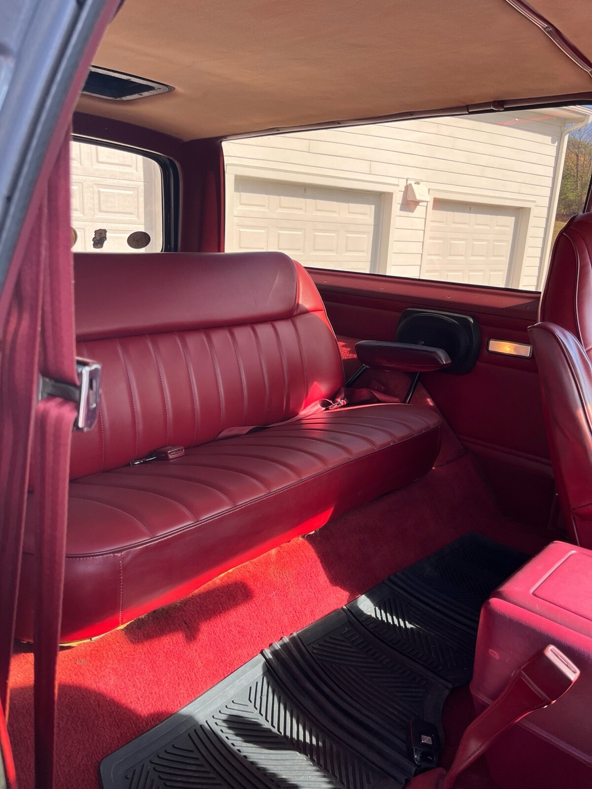Dodge-Ramcharger-1987-17