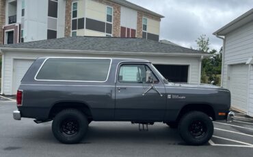 Dodge-Ramcharger-1987