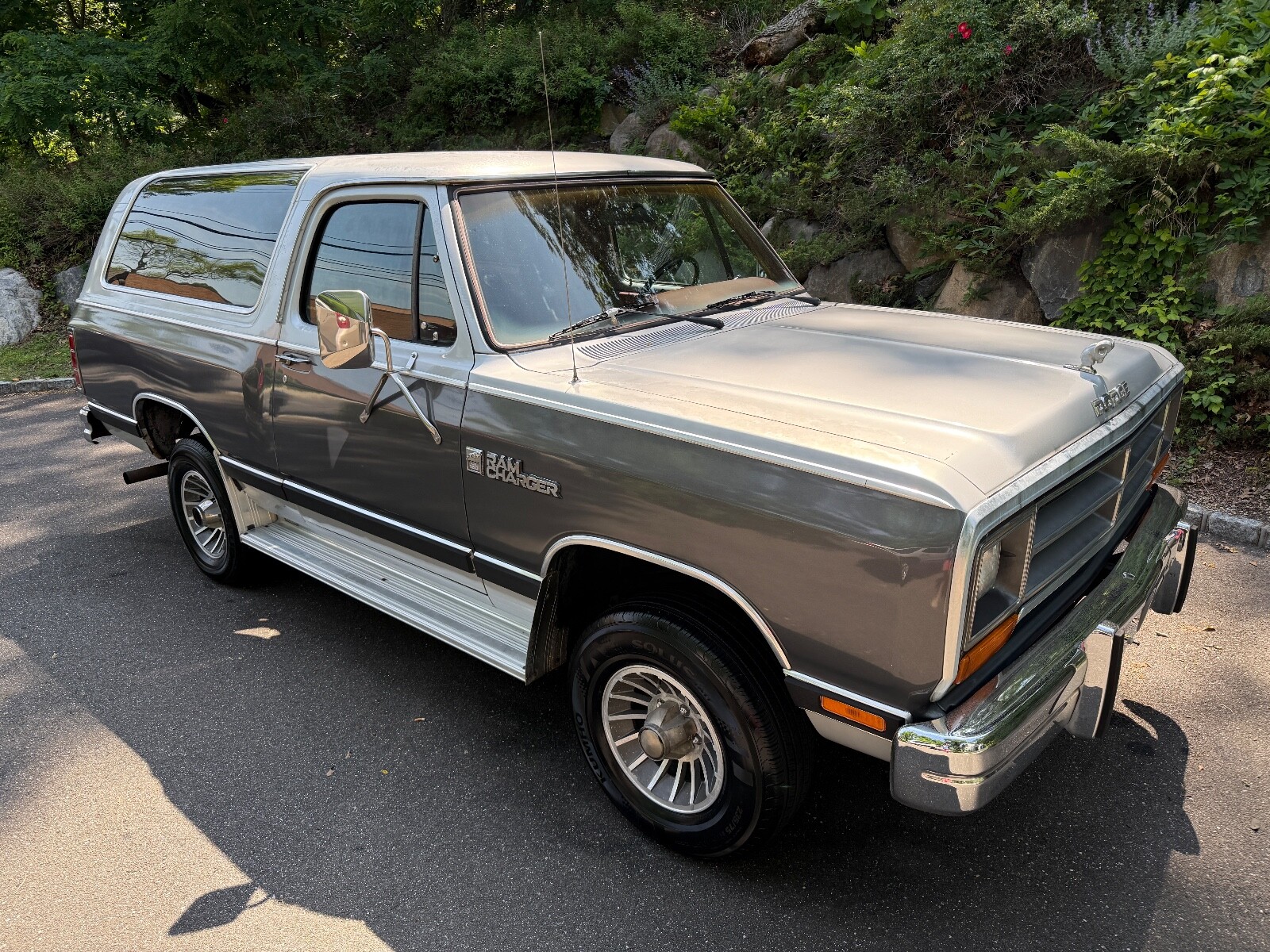 Dodge-Ramcharger-1987-SUV-1