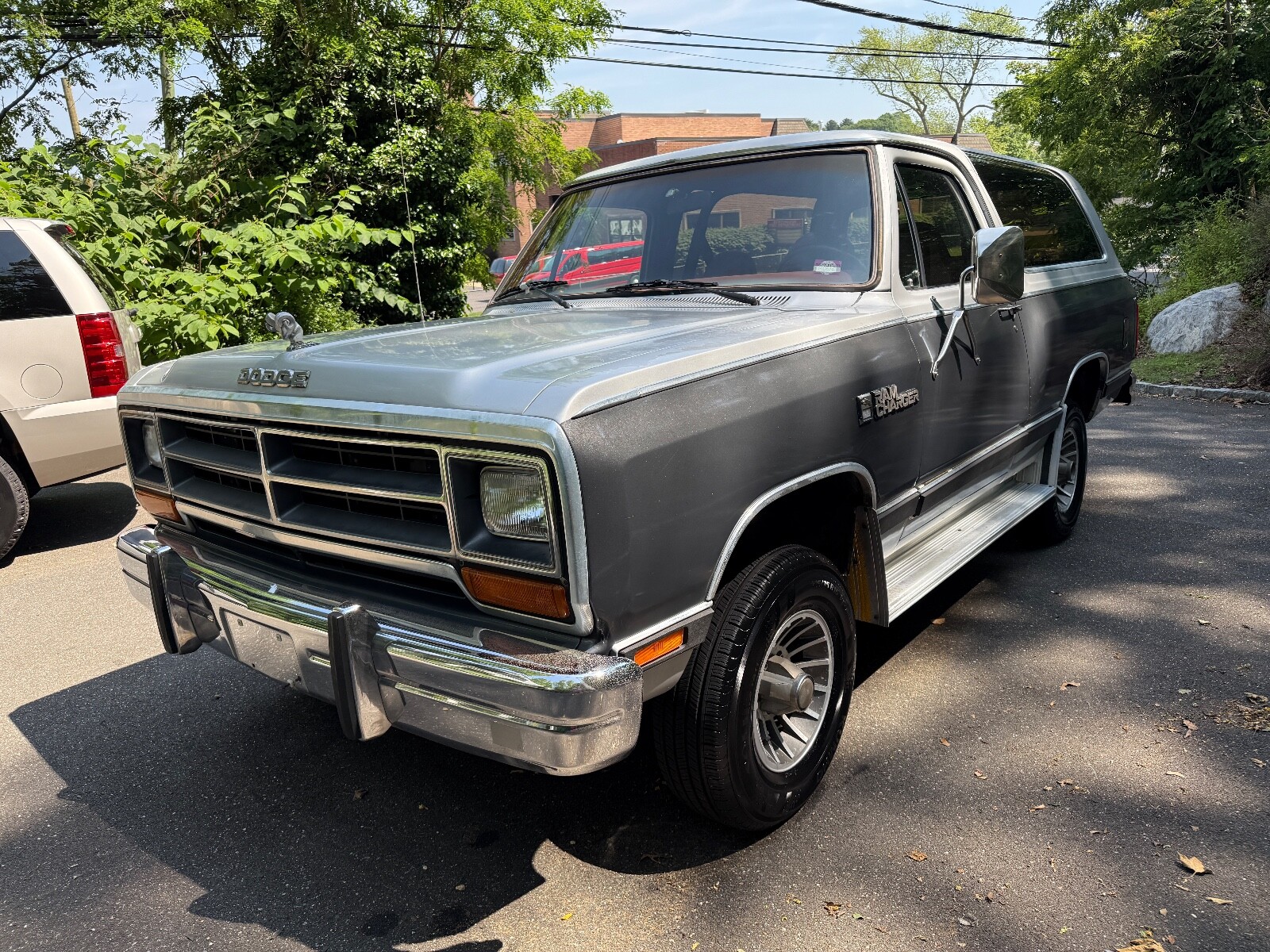 Dodge-Ramcharger-1987-SUV-10