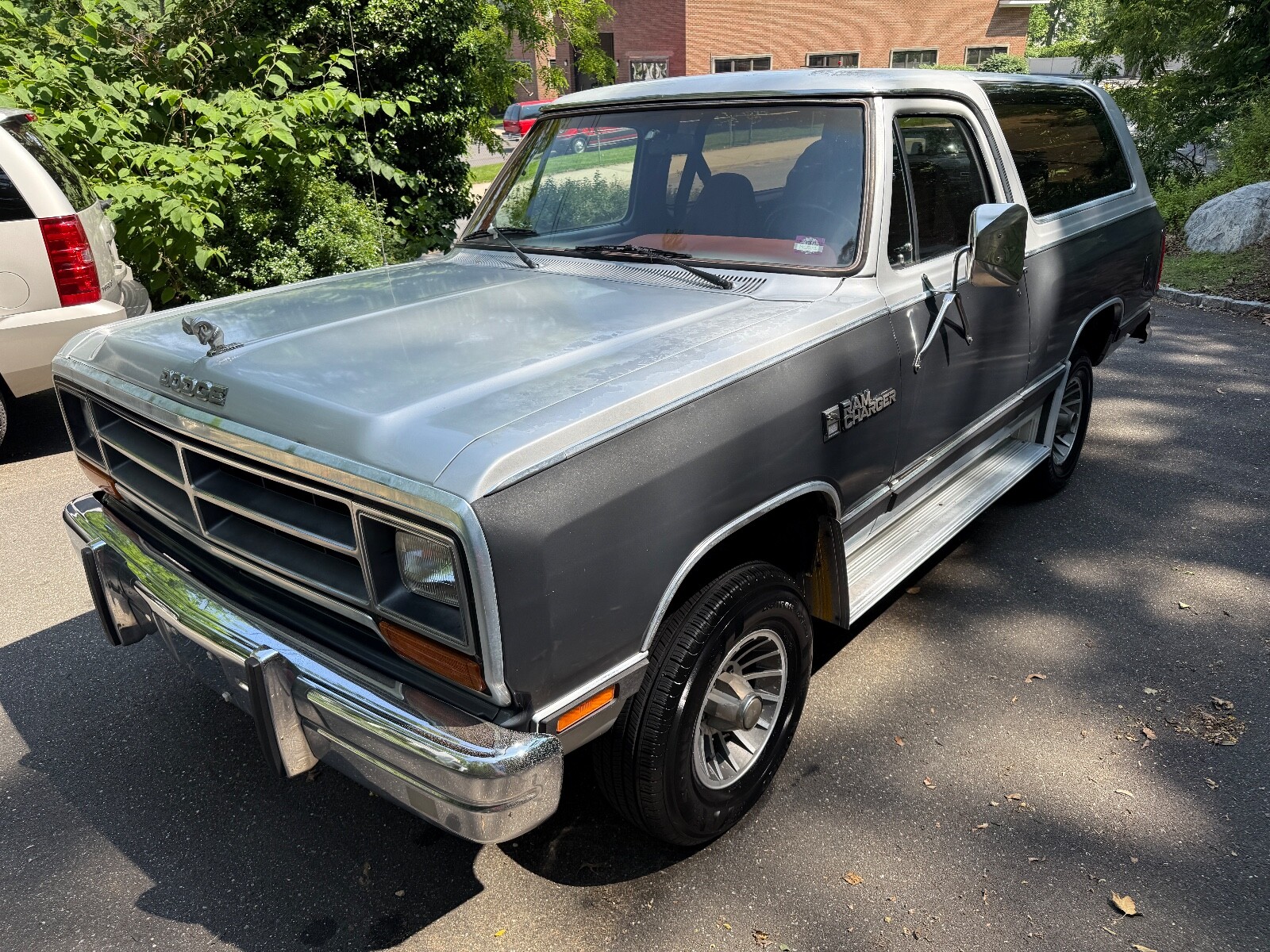 Dodge-Ramcharger-1987-SUV-11