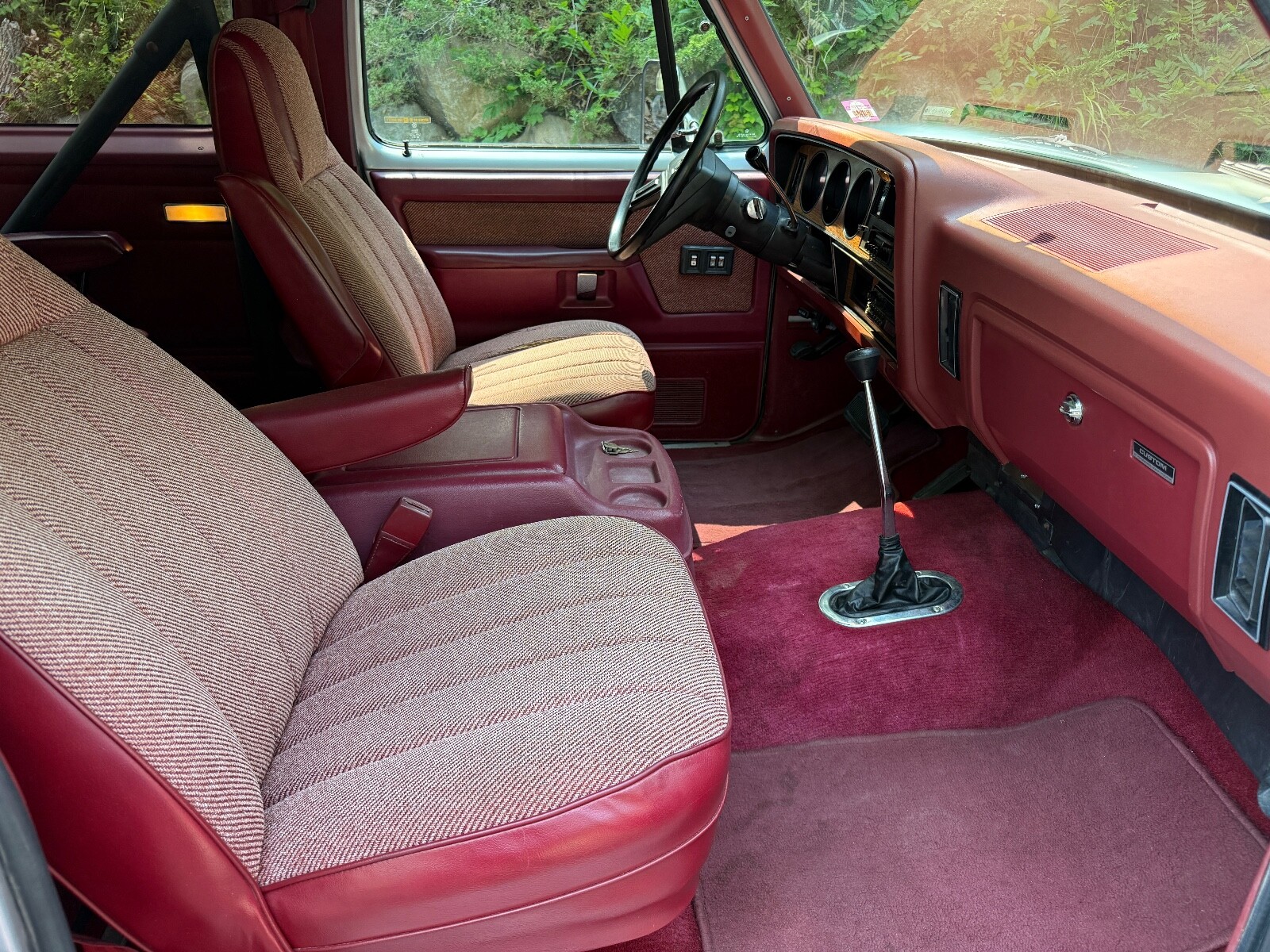 Dodge-Ramcharger-1987-SUV-27