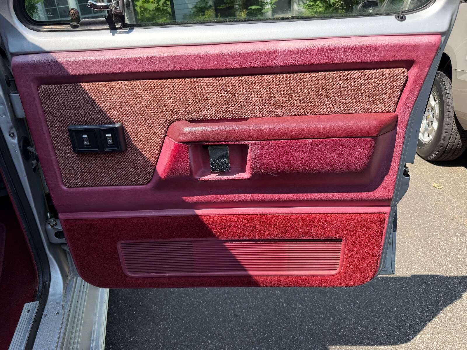 Dodge-Ramcharger-1987-SUV-31