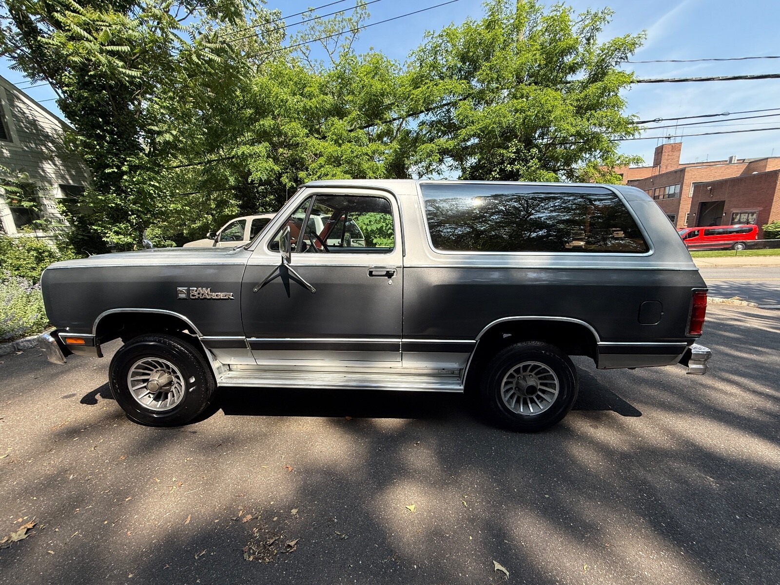 Dodge-Ramcharger-1987-SUV-9