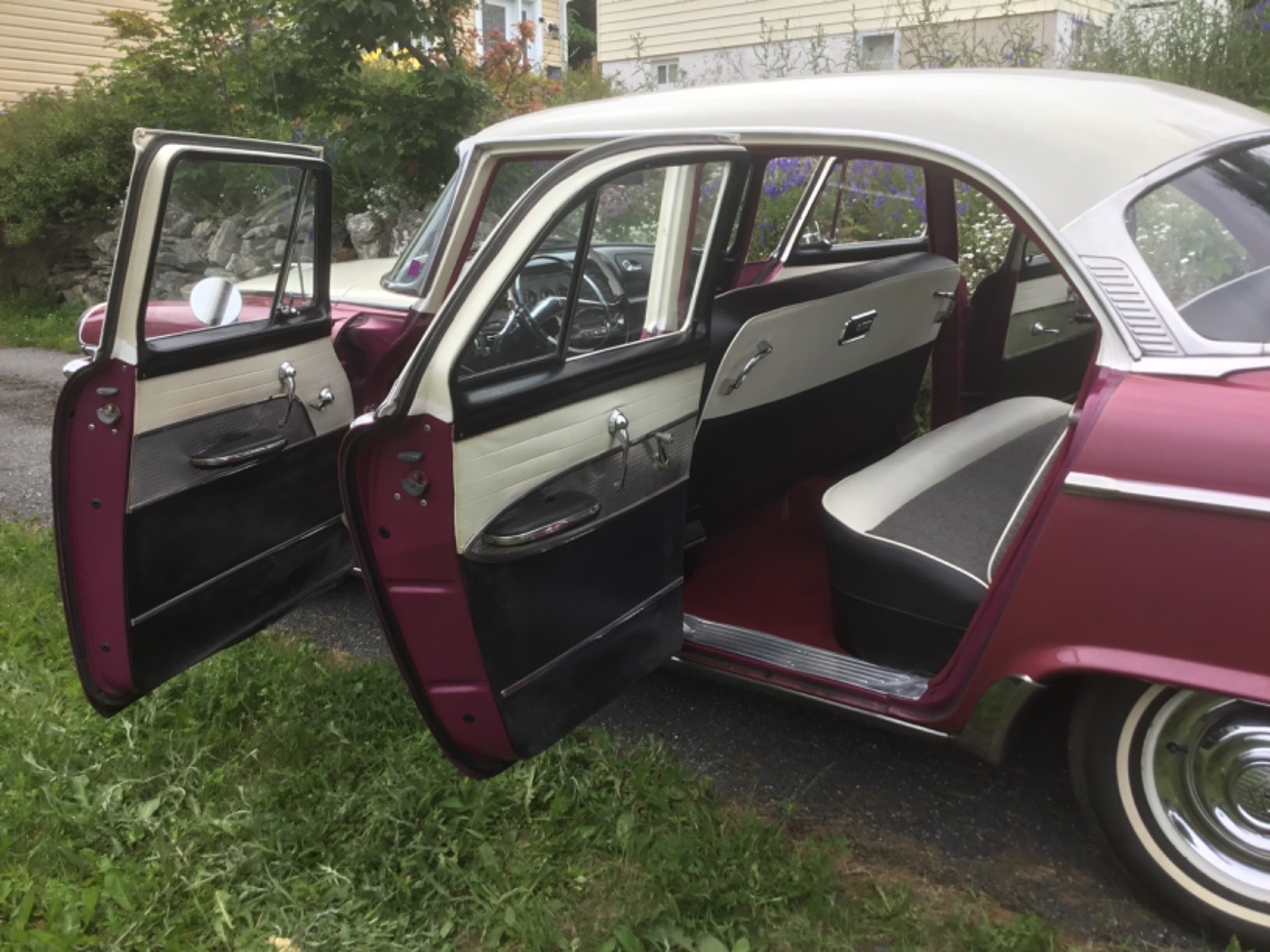 Dodge-Royal-1955-Sedan-11