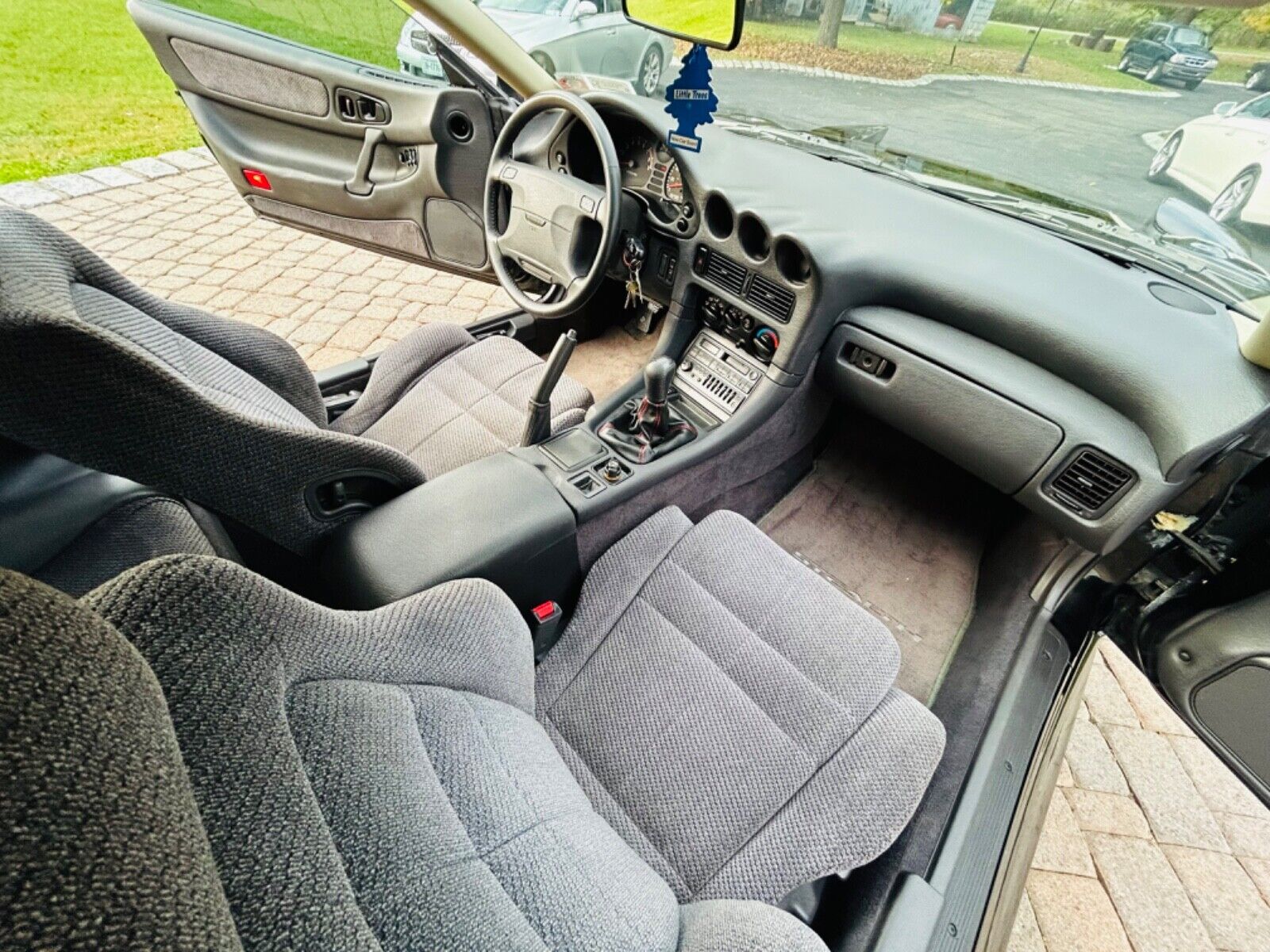 Dodge-Stealth-1991-Coupe-32