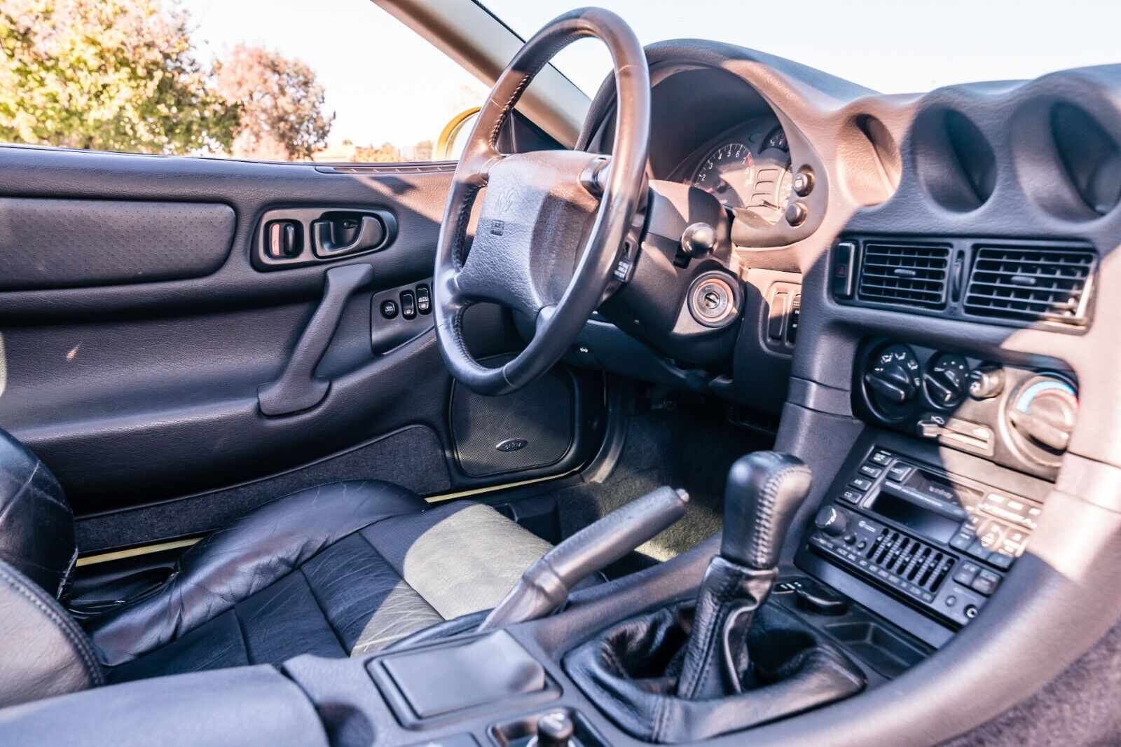Dodge-Stealth-1995-Hatchback-16