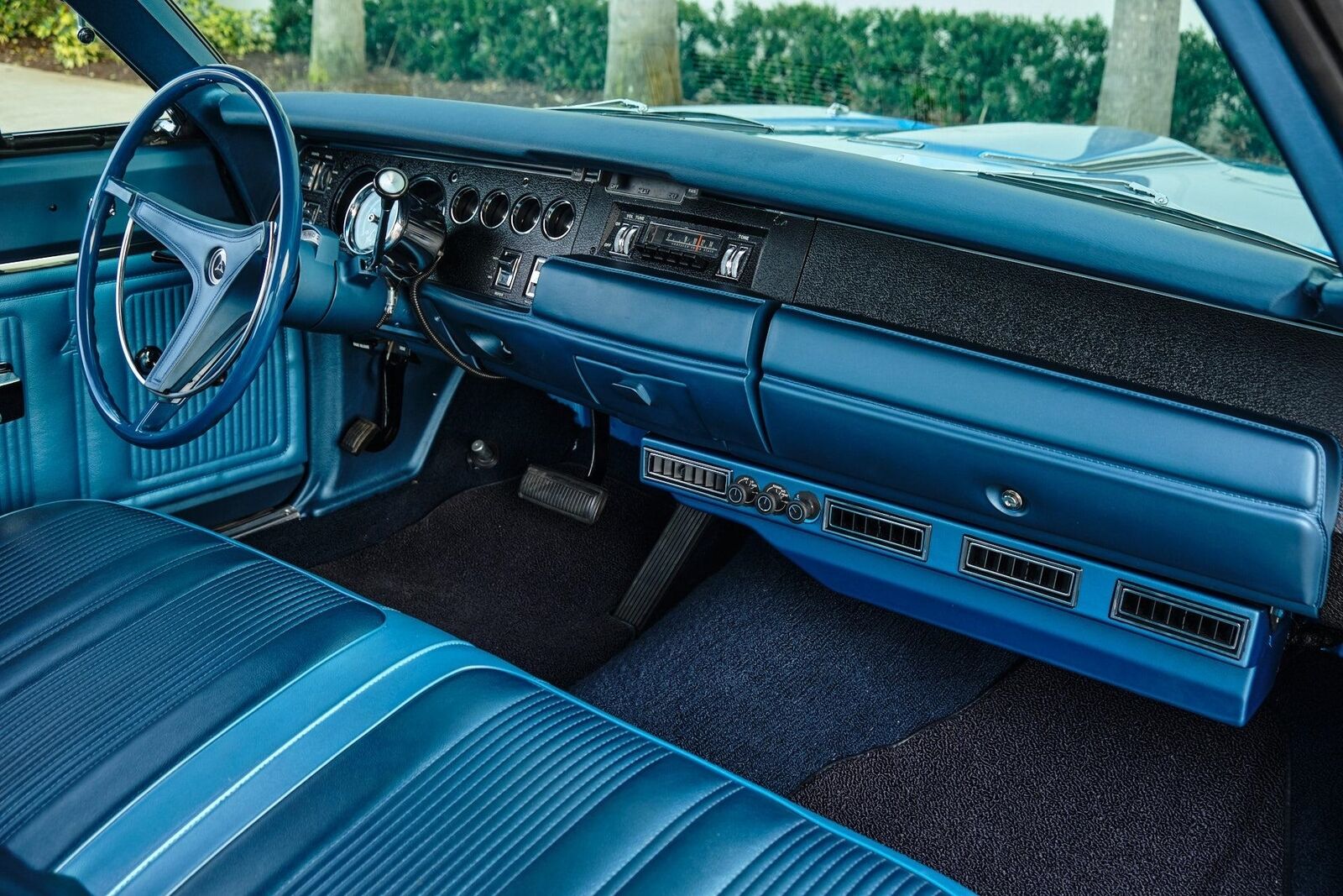 Dodge-Super-Bee-1969-2-Door-14