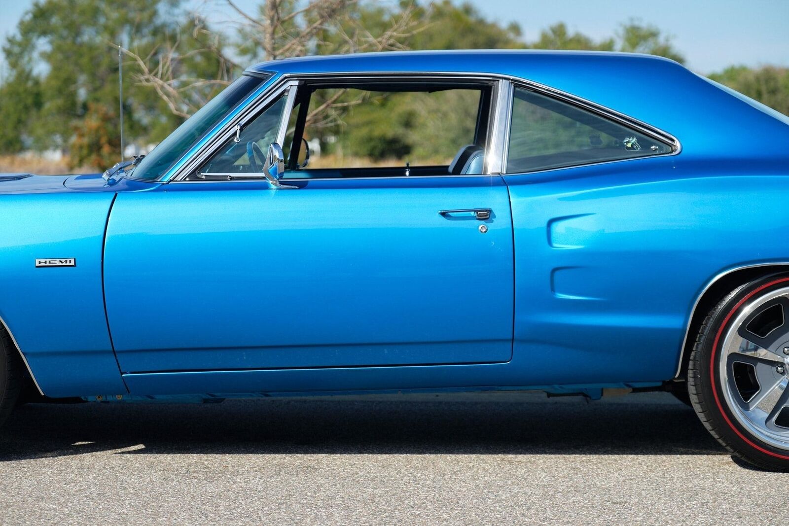 Dodge-Super-Bee-1969-2-Door-30