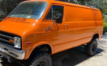 Dodge-Van-1977-1