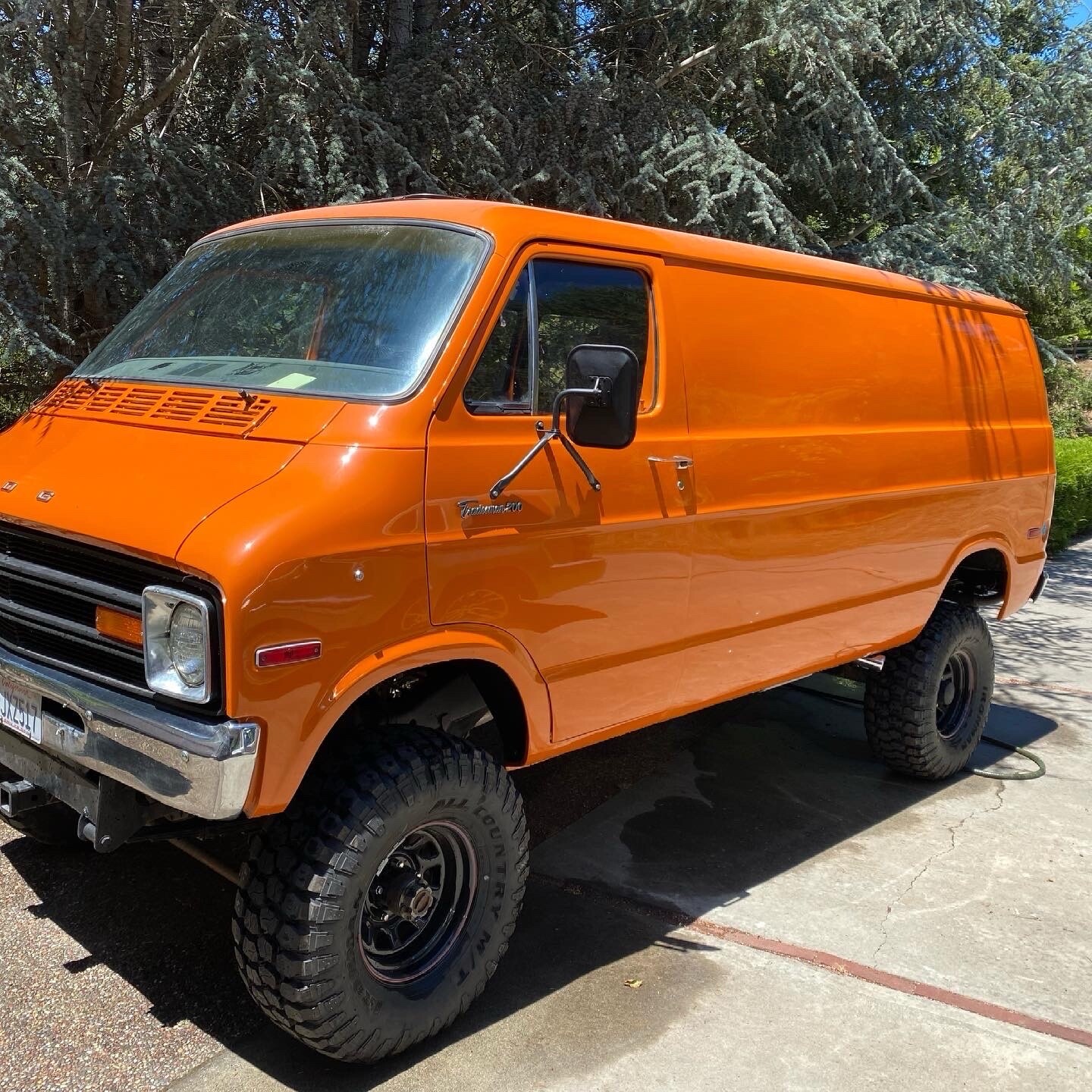 Dodge-Van-1977-1
