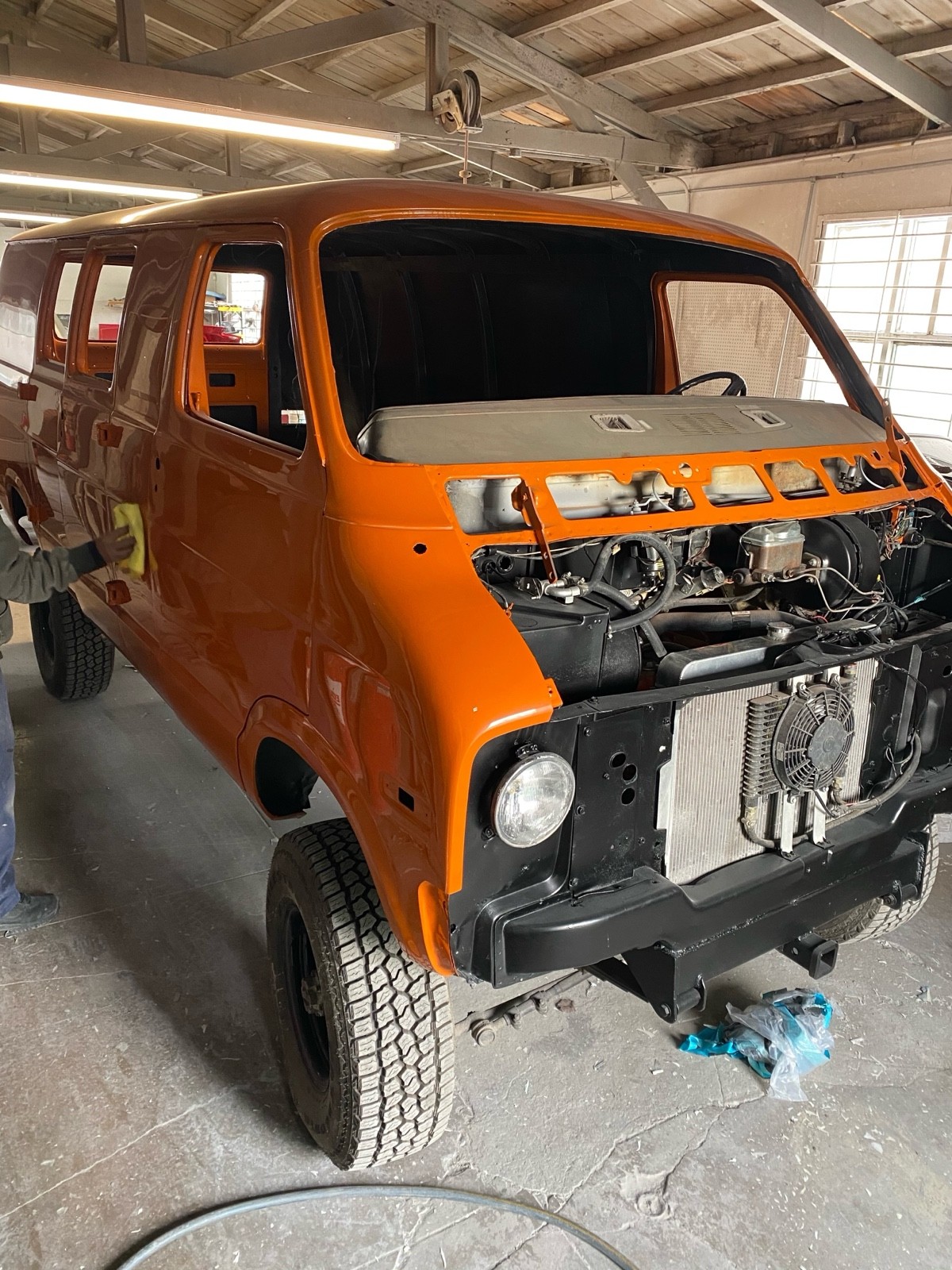 Dodge-Van-1977-12