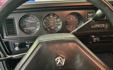 Dodge-W150-1986-white-14