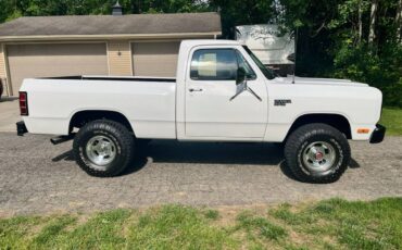Dodge-W150-1986-white-2