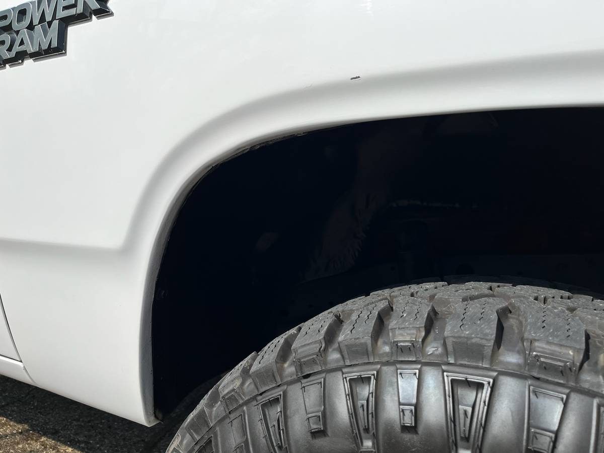 Dodge-W150-1986-white-9