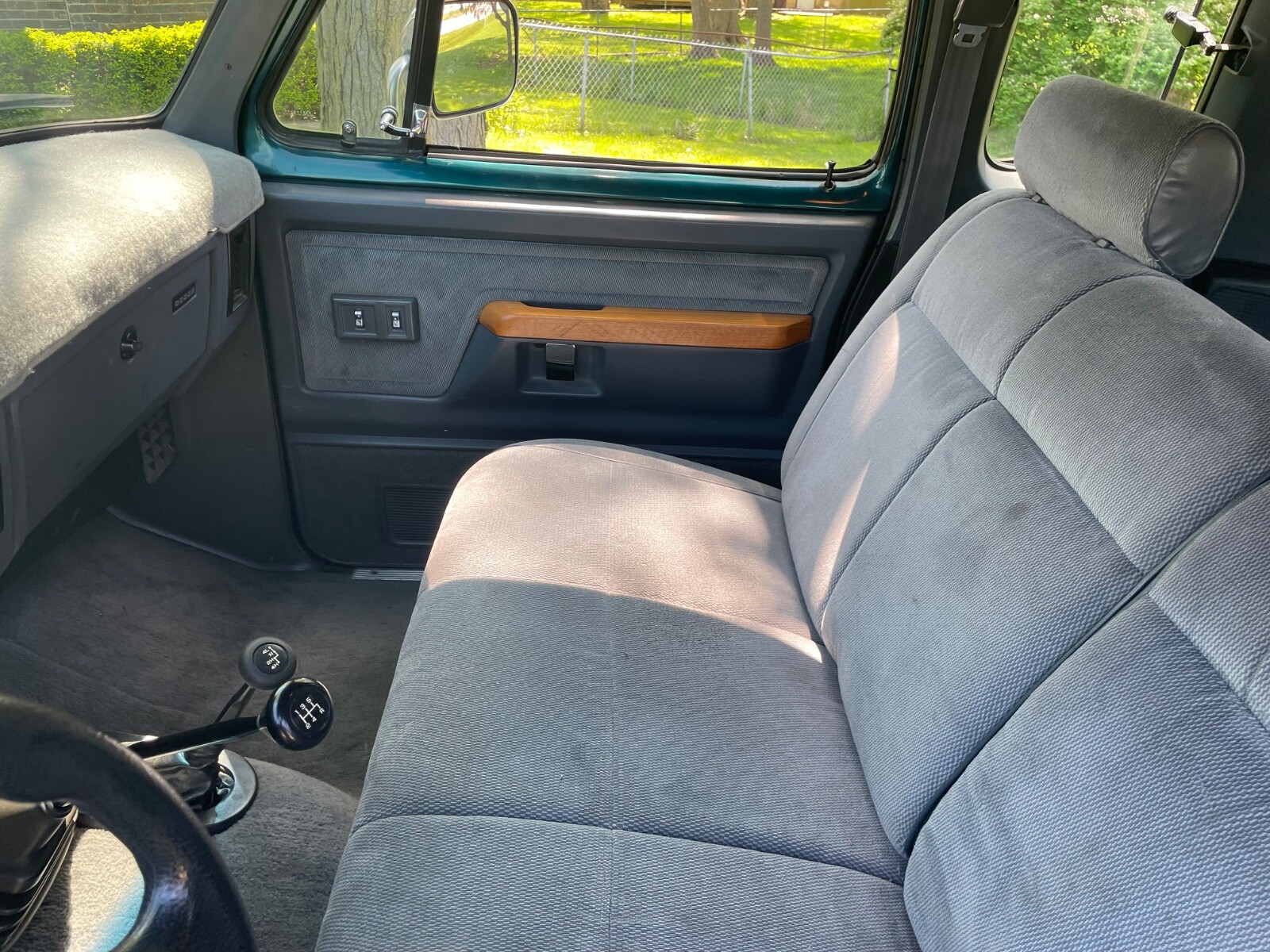 Dodge-W250-1993-Pickup-Truck-16