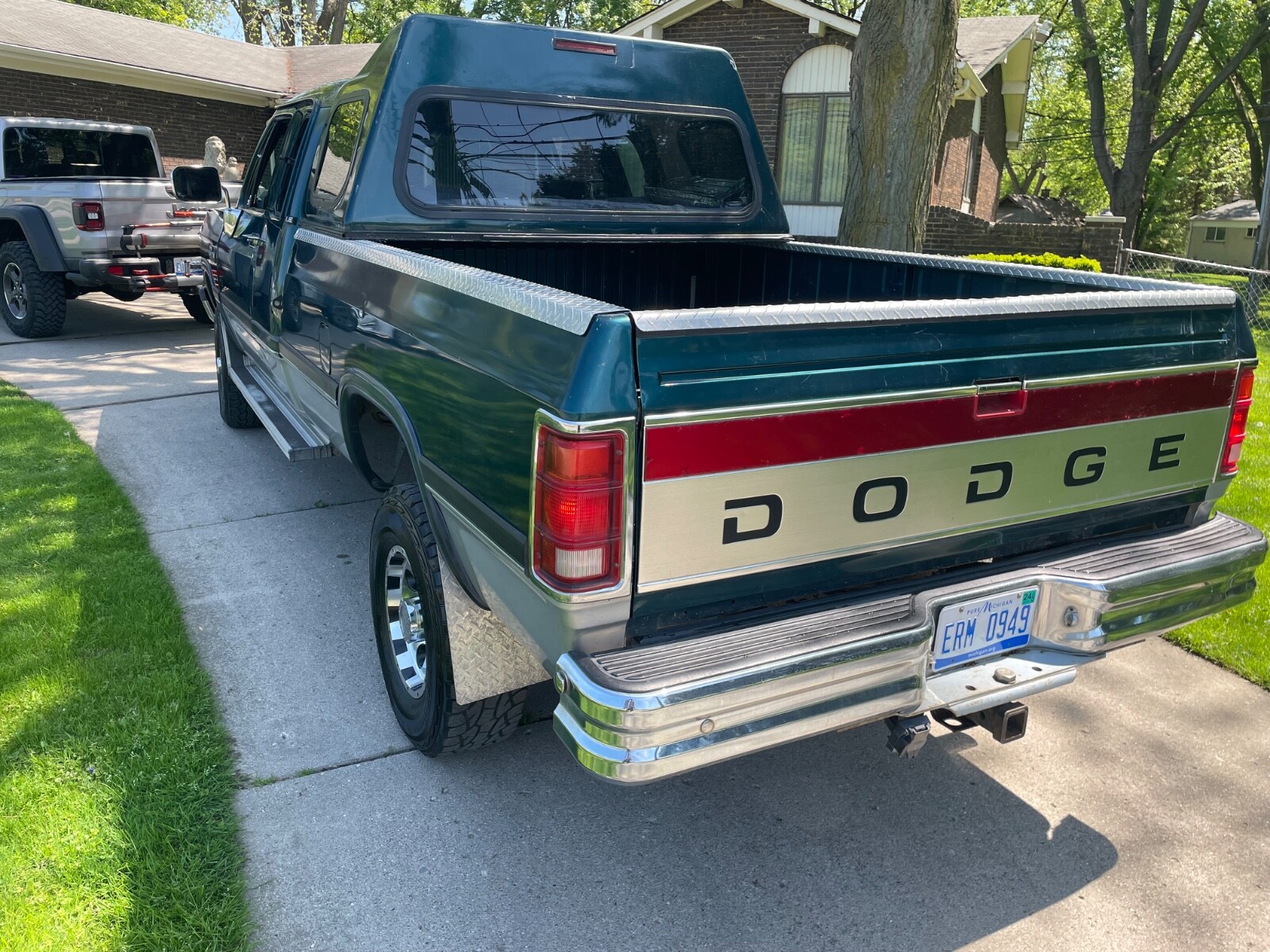 Dodge-W250-1993-Pickup-Truck-2
