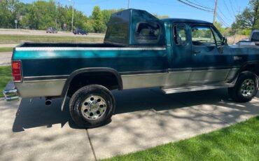Dodge-W250-1993-Pickup-Truck-4