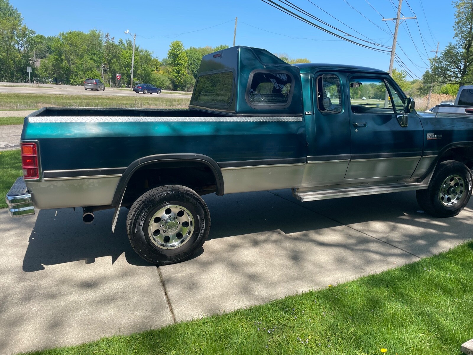 Dodge-W250-1993-Pickup-Truck-4