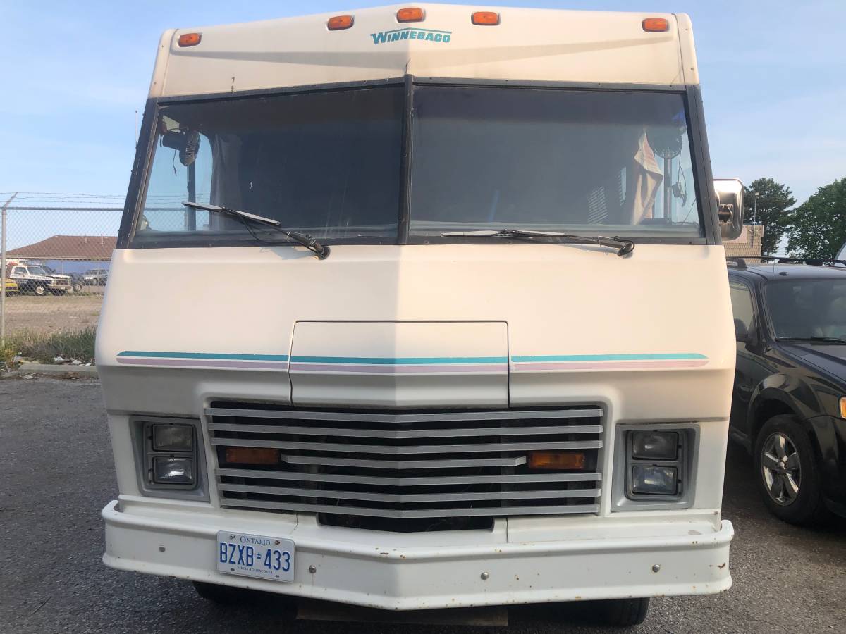 Dodge-Winnebego-1981-1