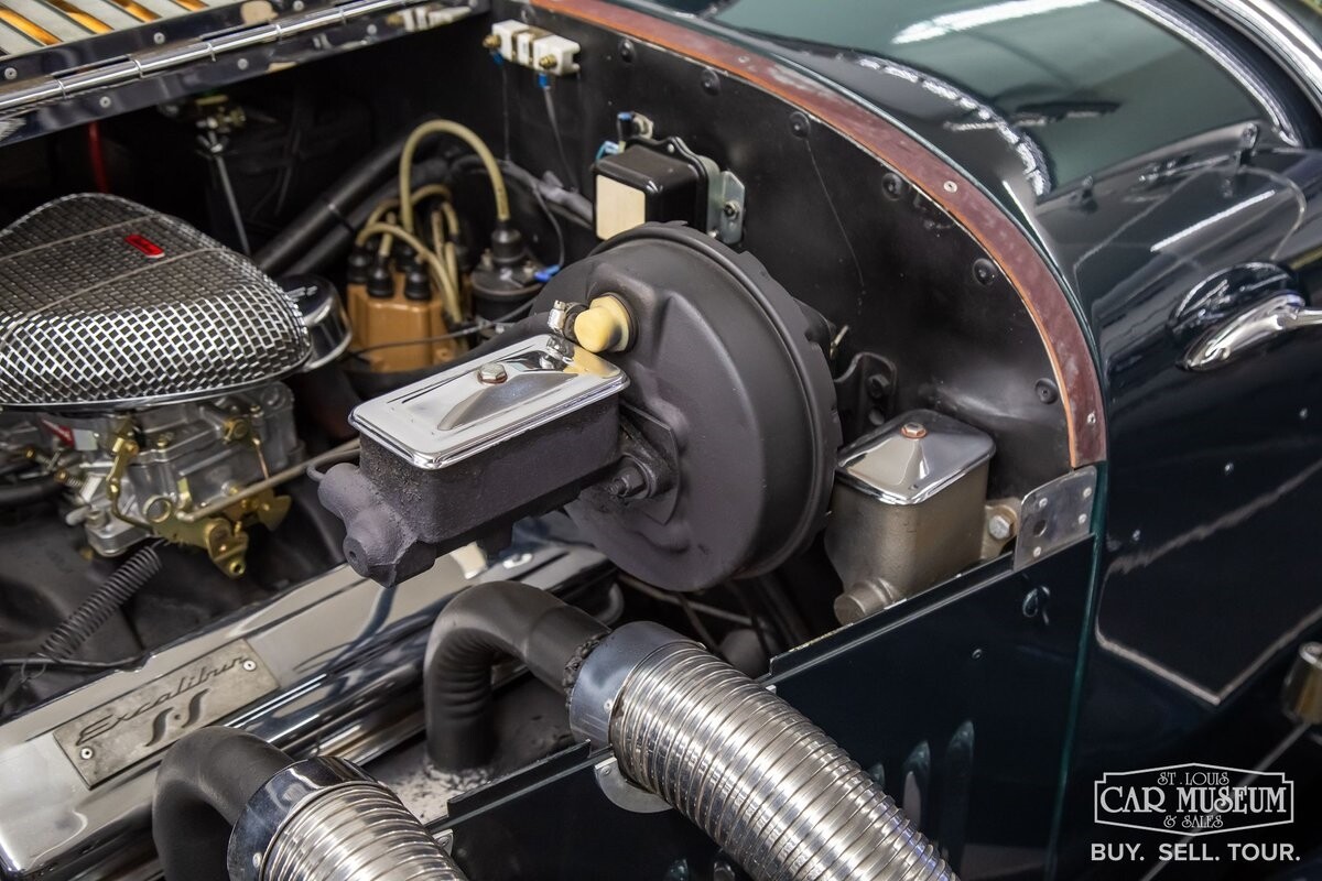 Excalibur-SSK-1966-Roadster-14