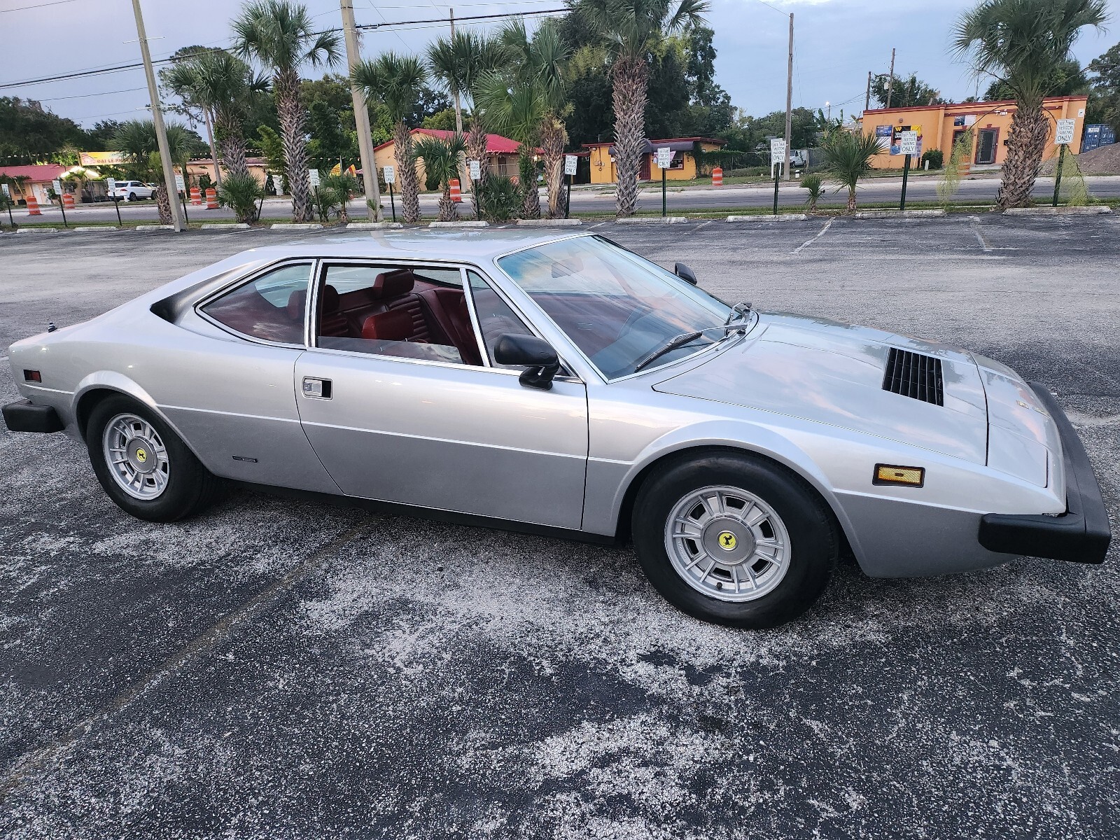 Ferrari-308-1975-2