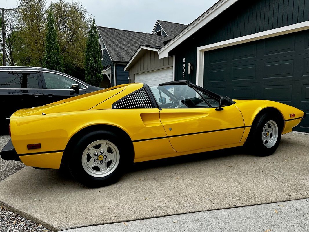 Ferrari-308-1978-13