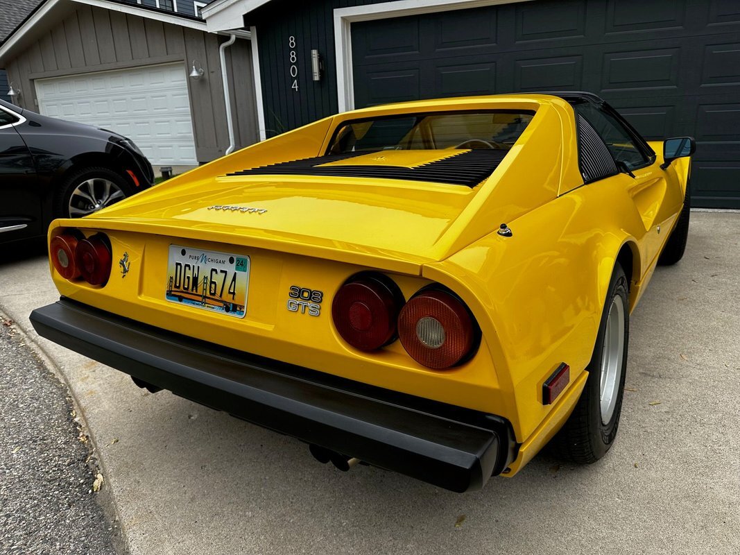 Ferrari-308-1978-24