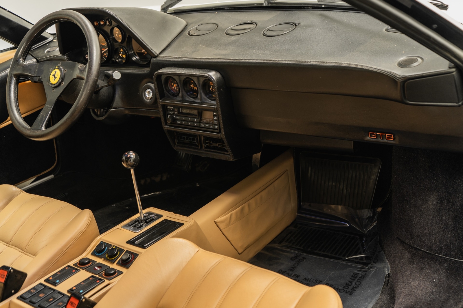 Ferrari-328-1988-2D-Coupe-12