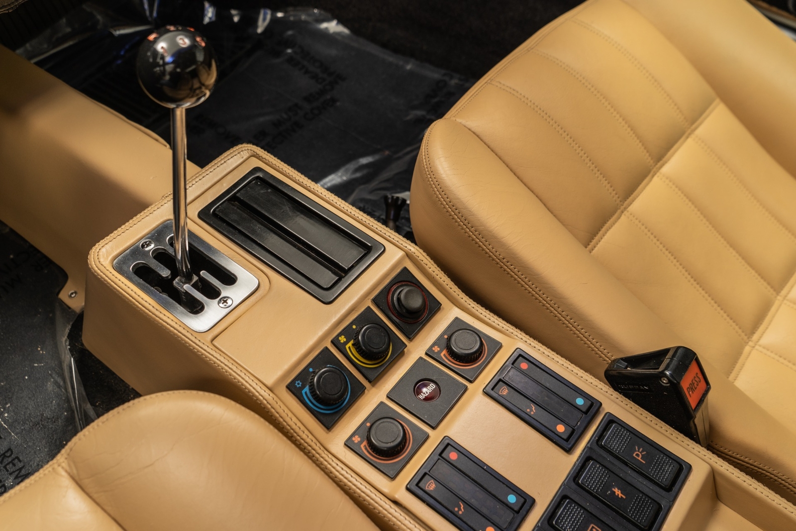 Ferrari-328-1988-2D-Coupe-25