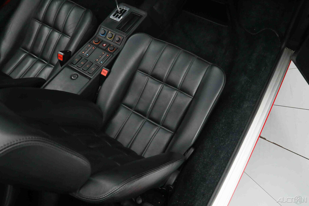 Ferrari-328-1989-21