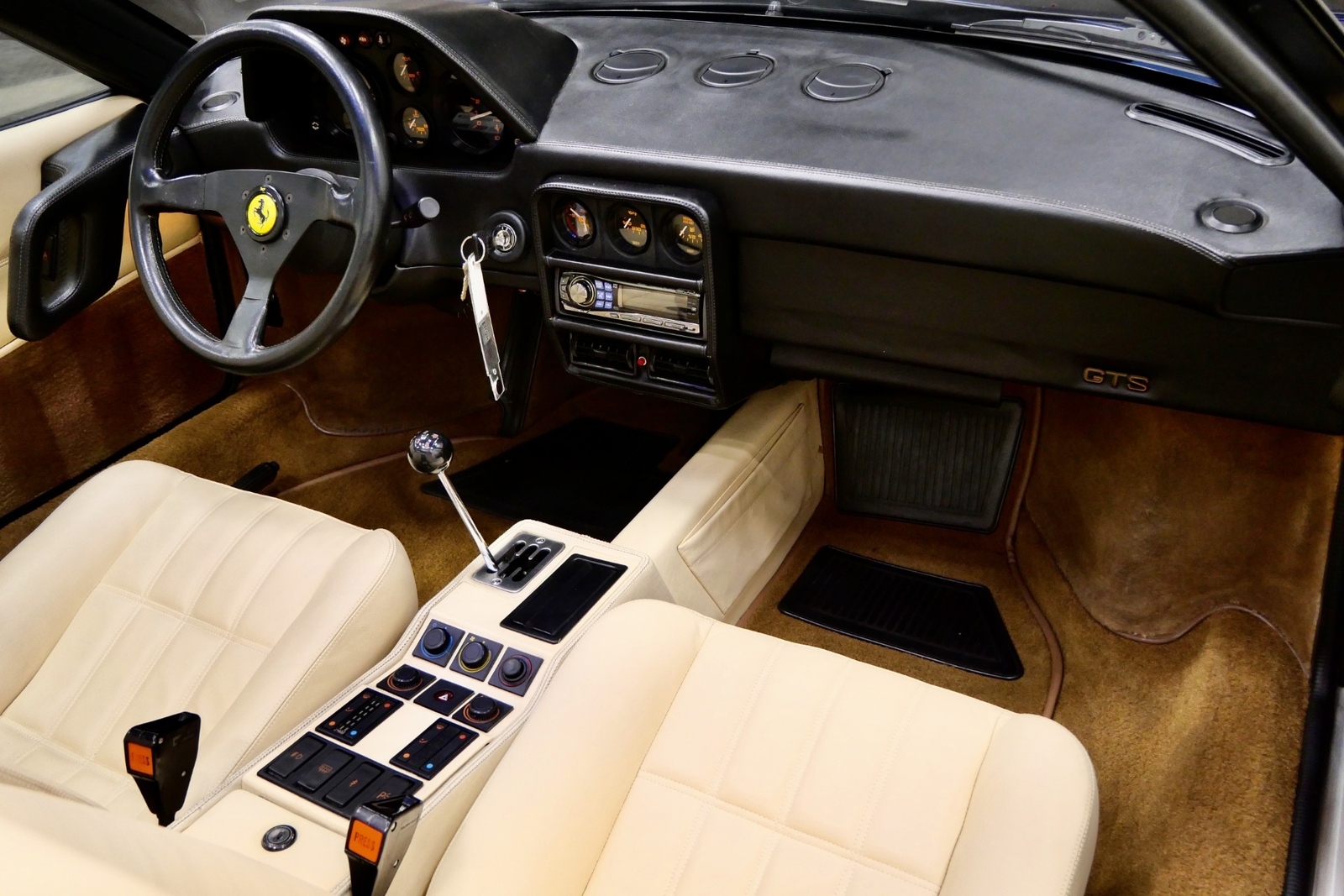 Ferrari-328-1989-2D-Coupe-12