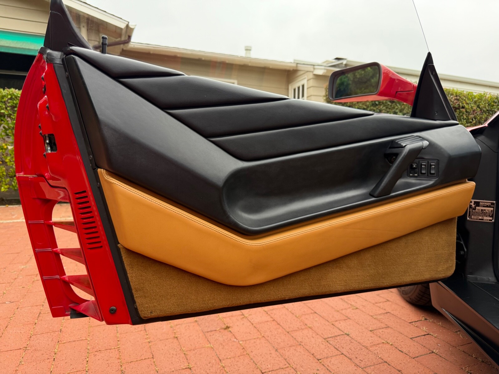 Ferrari-348-1990-Coupe-33