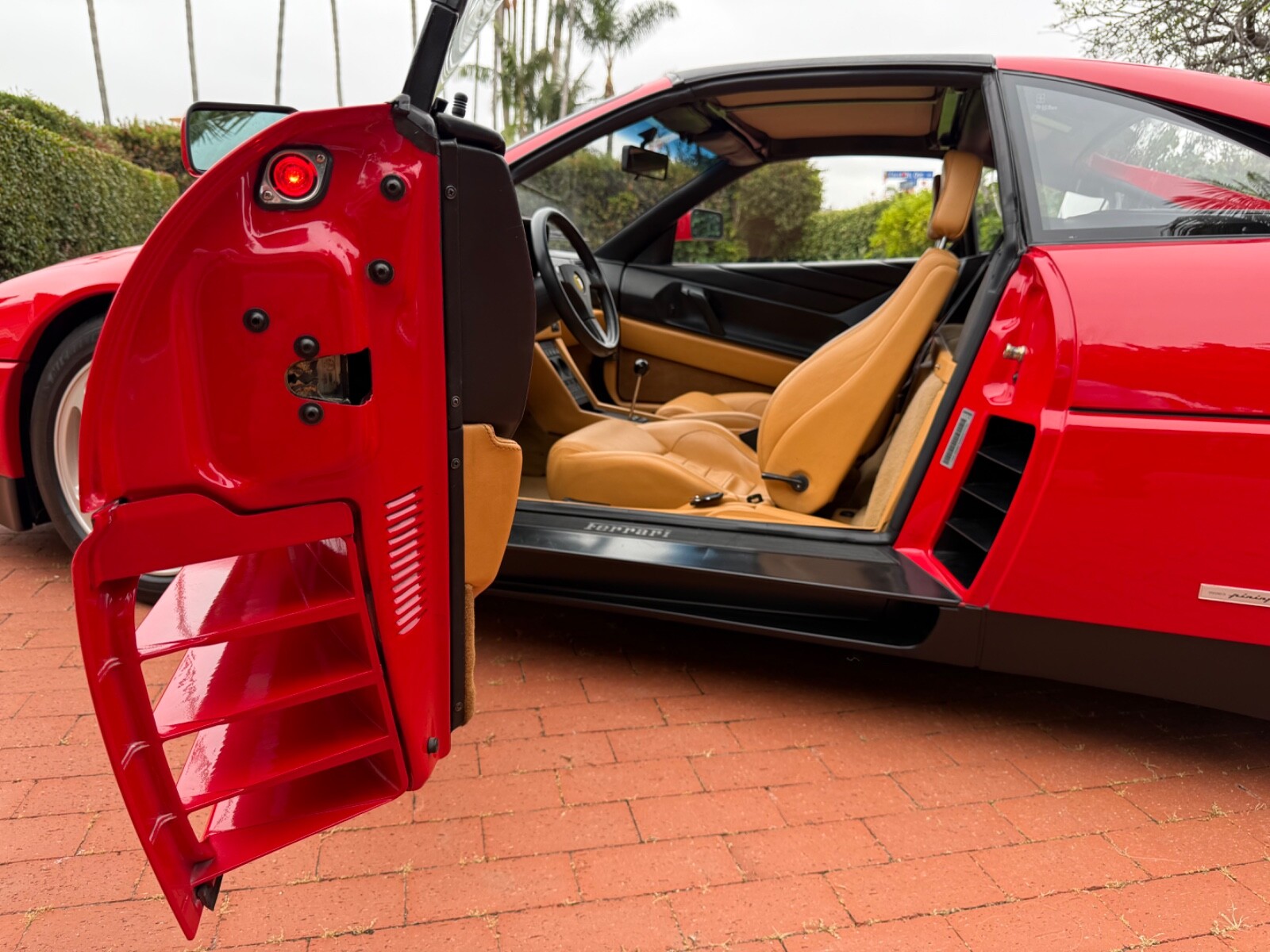Ferrari-348-1990-Coupe-35