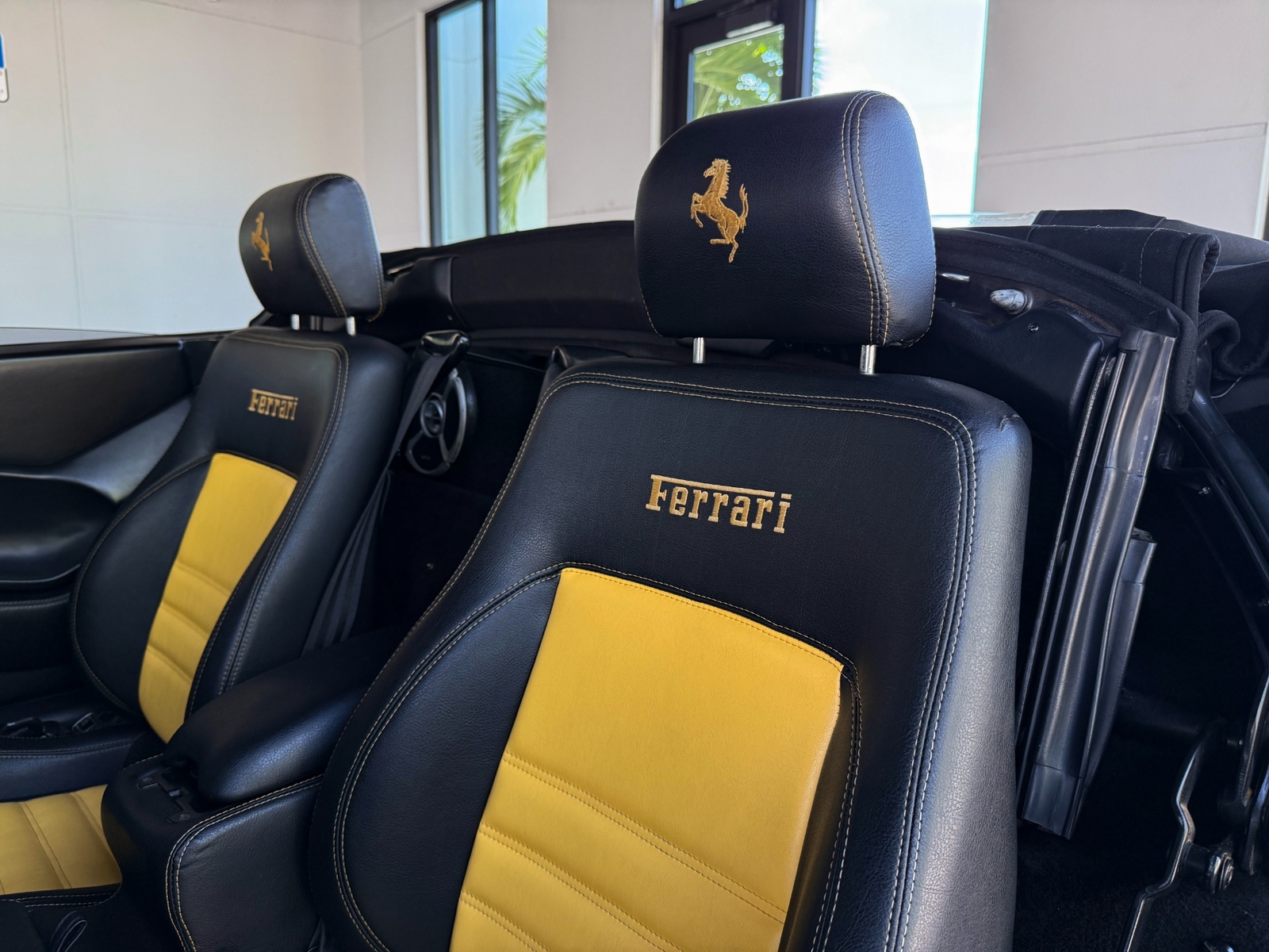 Ferrari-348-1995-Convertible-30