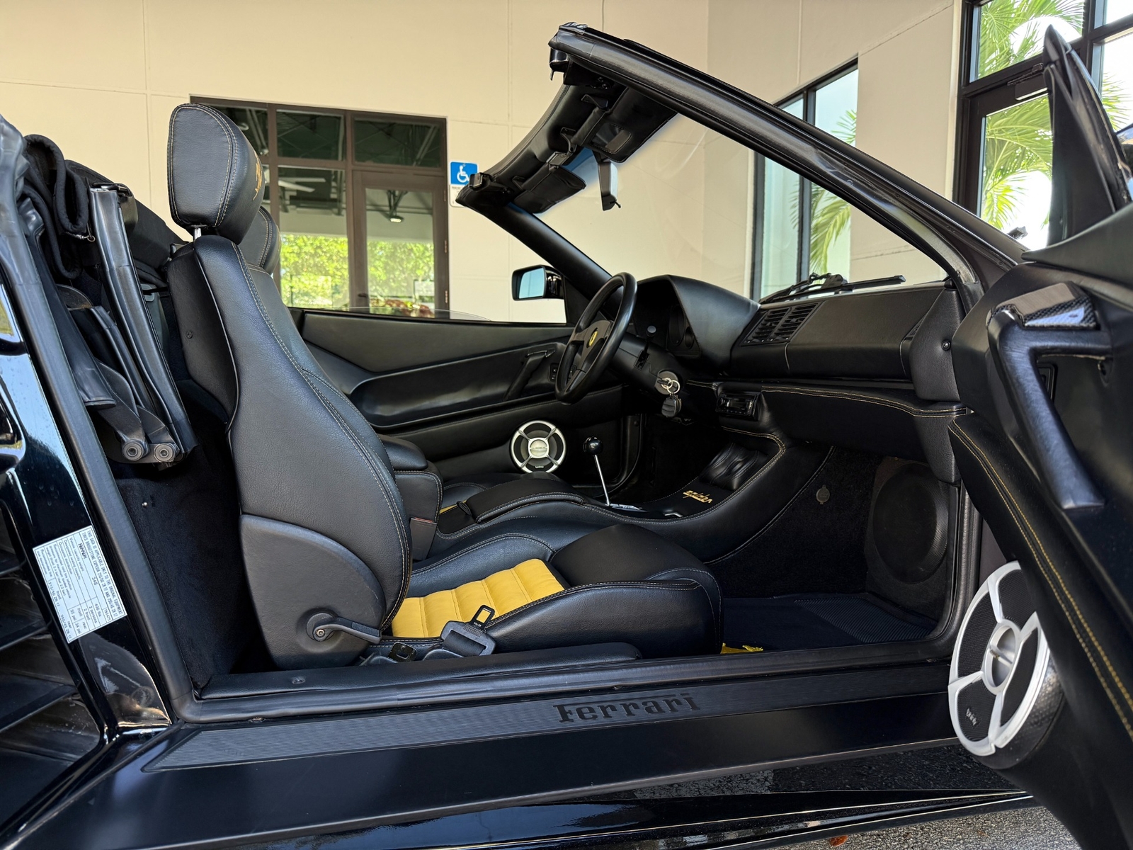 Ferrari-348-1995-Convertible-31