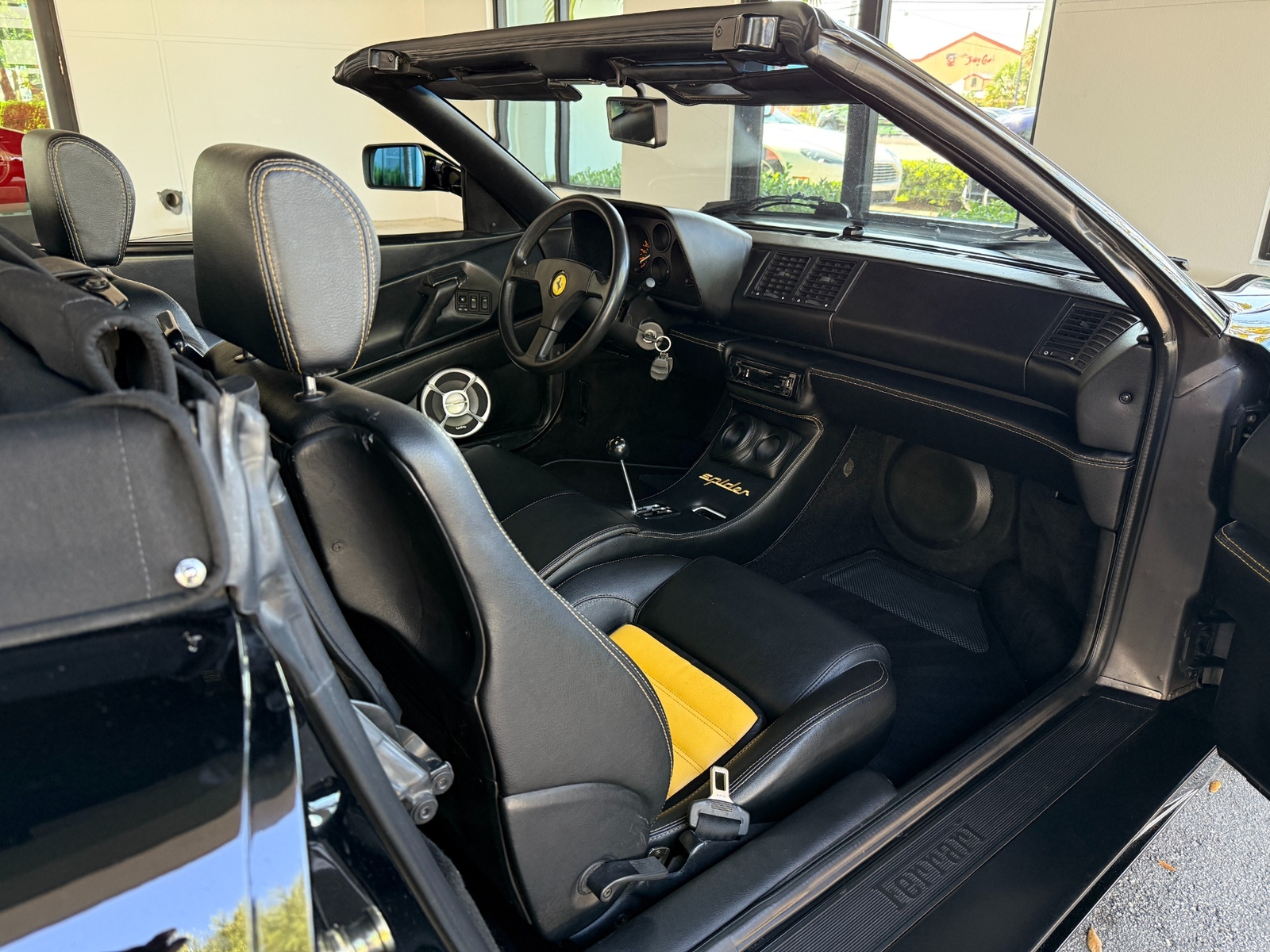 Ferrari-348-1995-Convertible-33