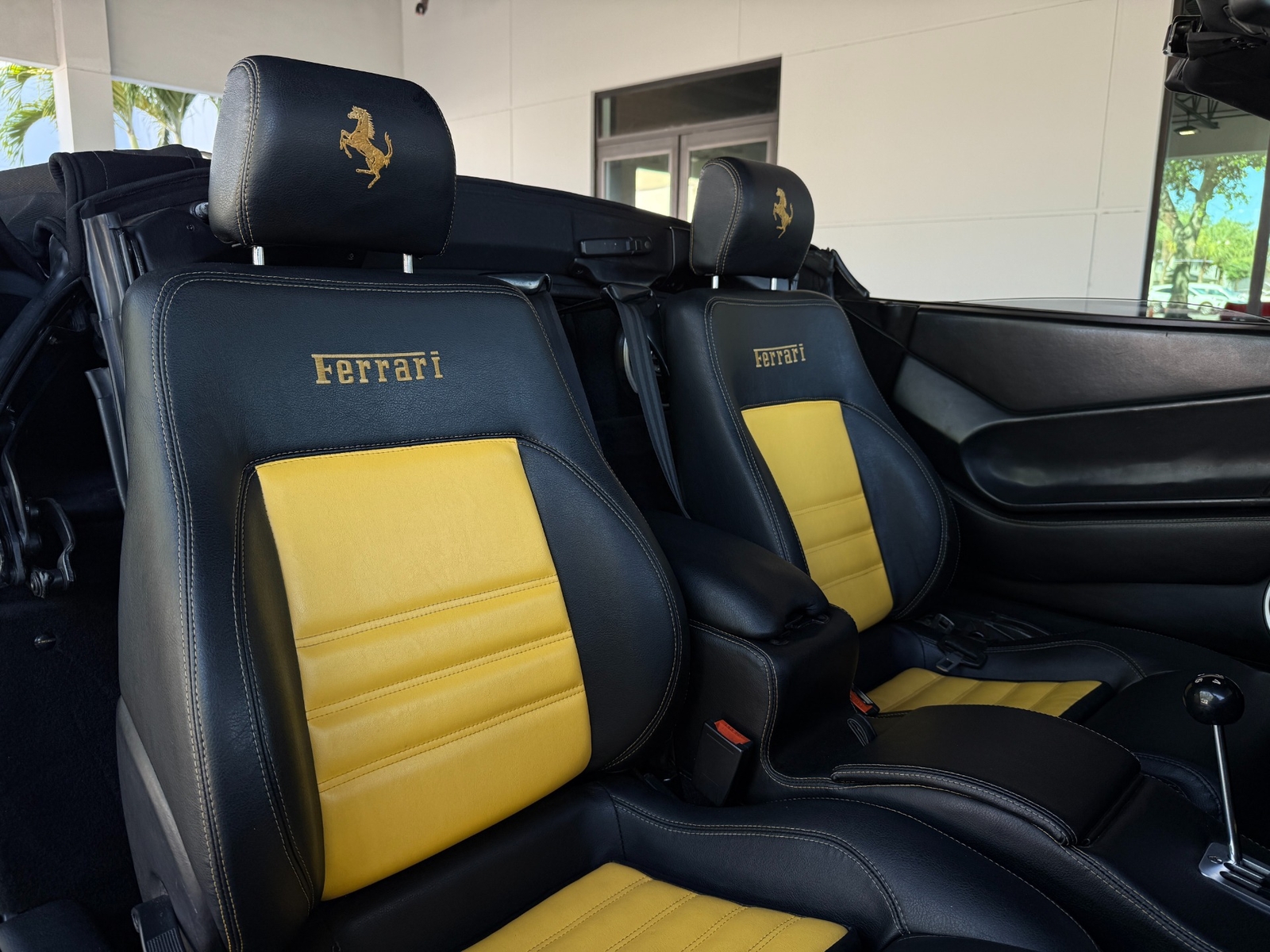 Ferrari-348-1995-Convertible-35