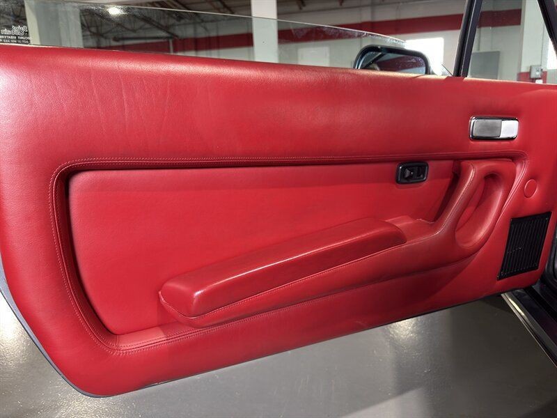 Ferrari-400I-1983-Coupe-10