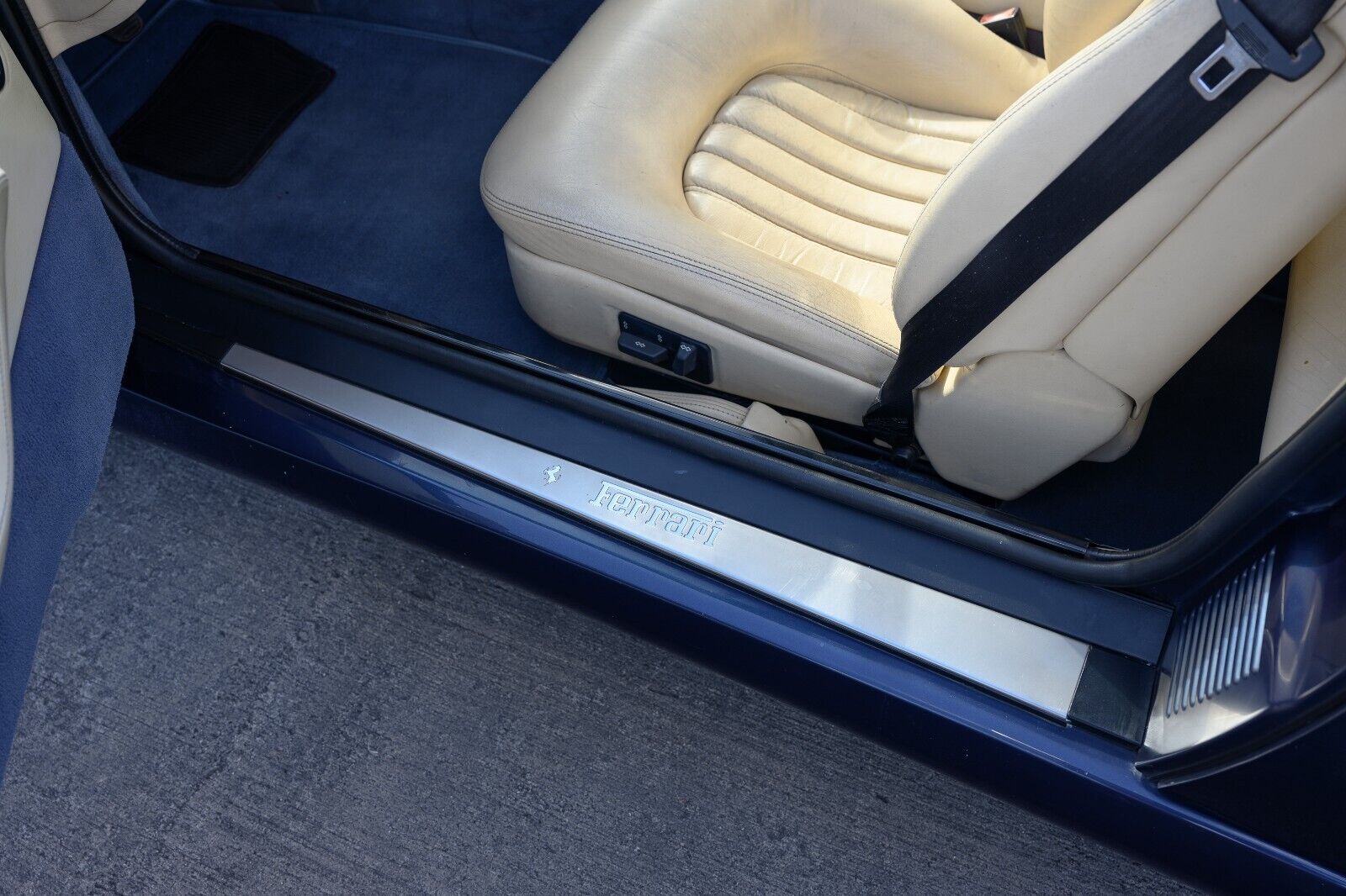 Ferrari-456-1994-Coupe-24
