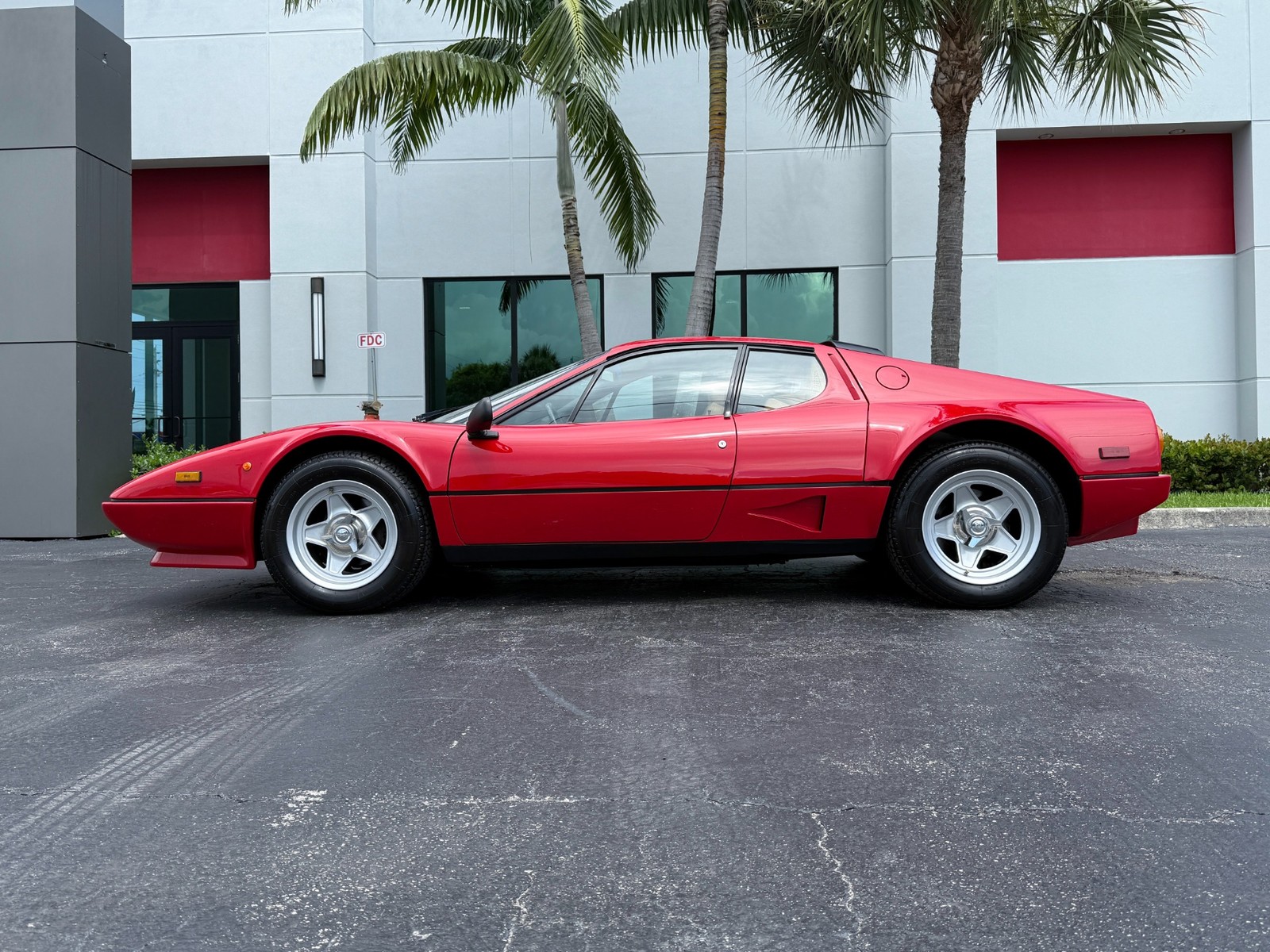 Ferrari-512-BBi-1984-Coupe-22
