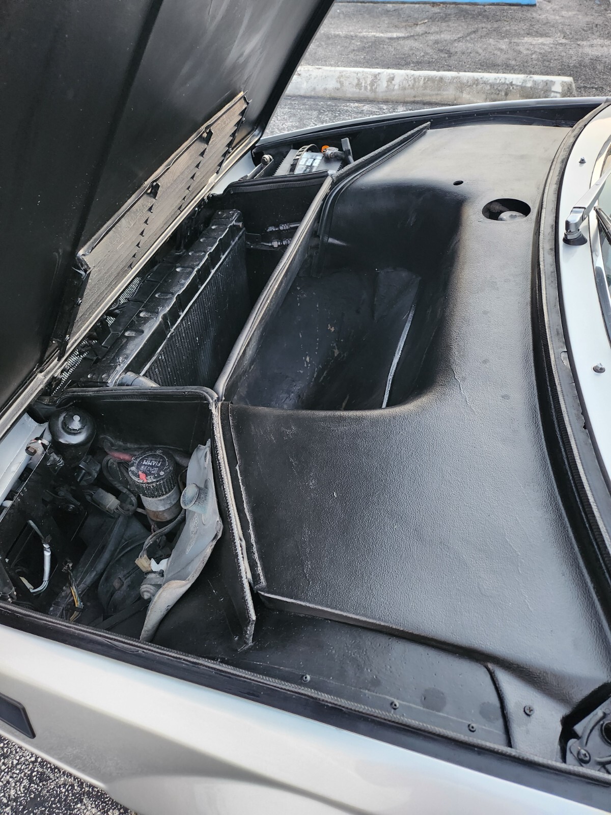Ferrari-Dino-308-GT4-1975-Coupe-32